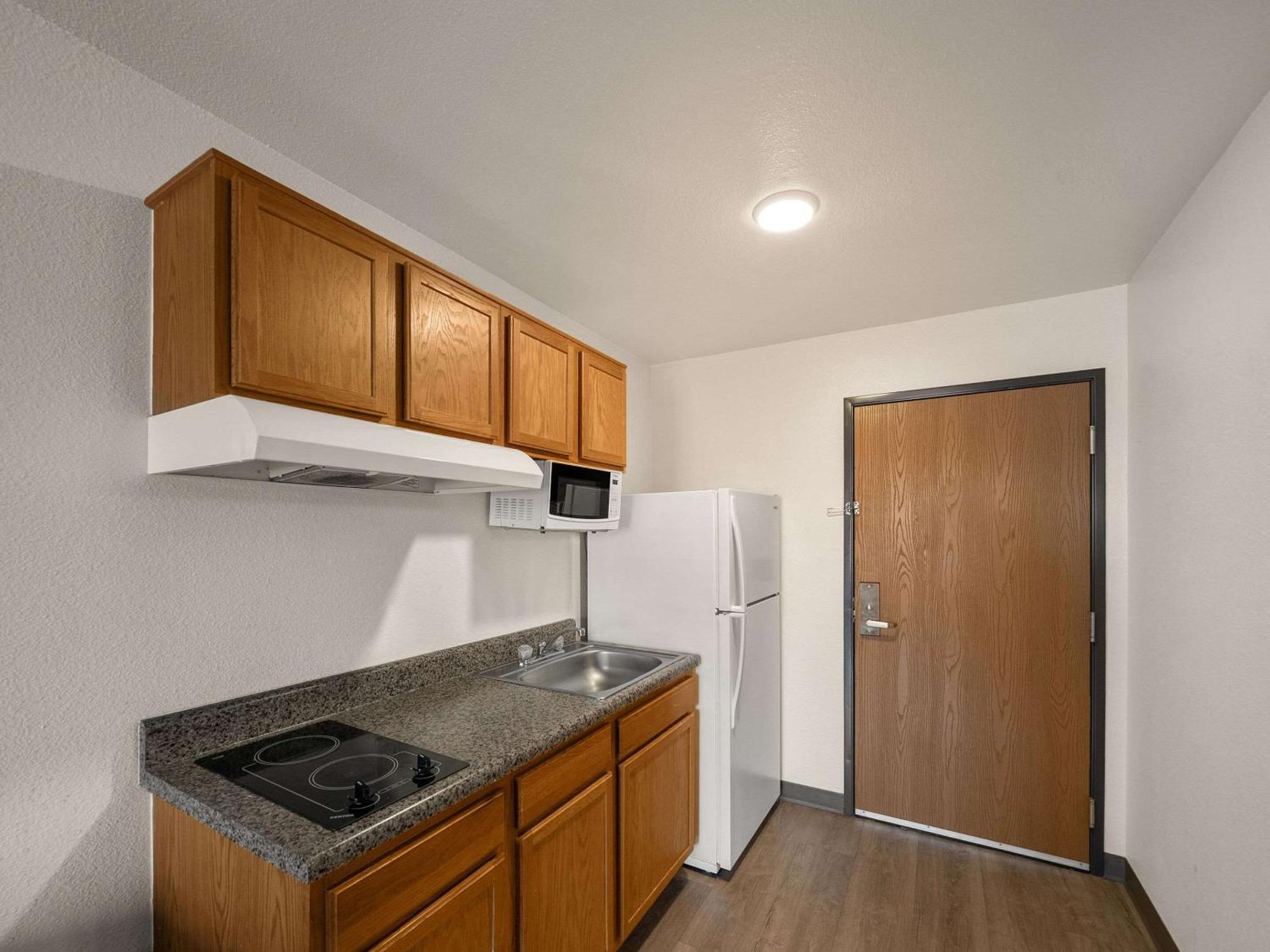 Woodspring Suites Dallas רוקוול מראה חיצוני תמונה