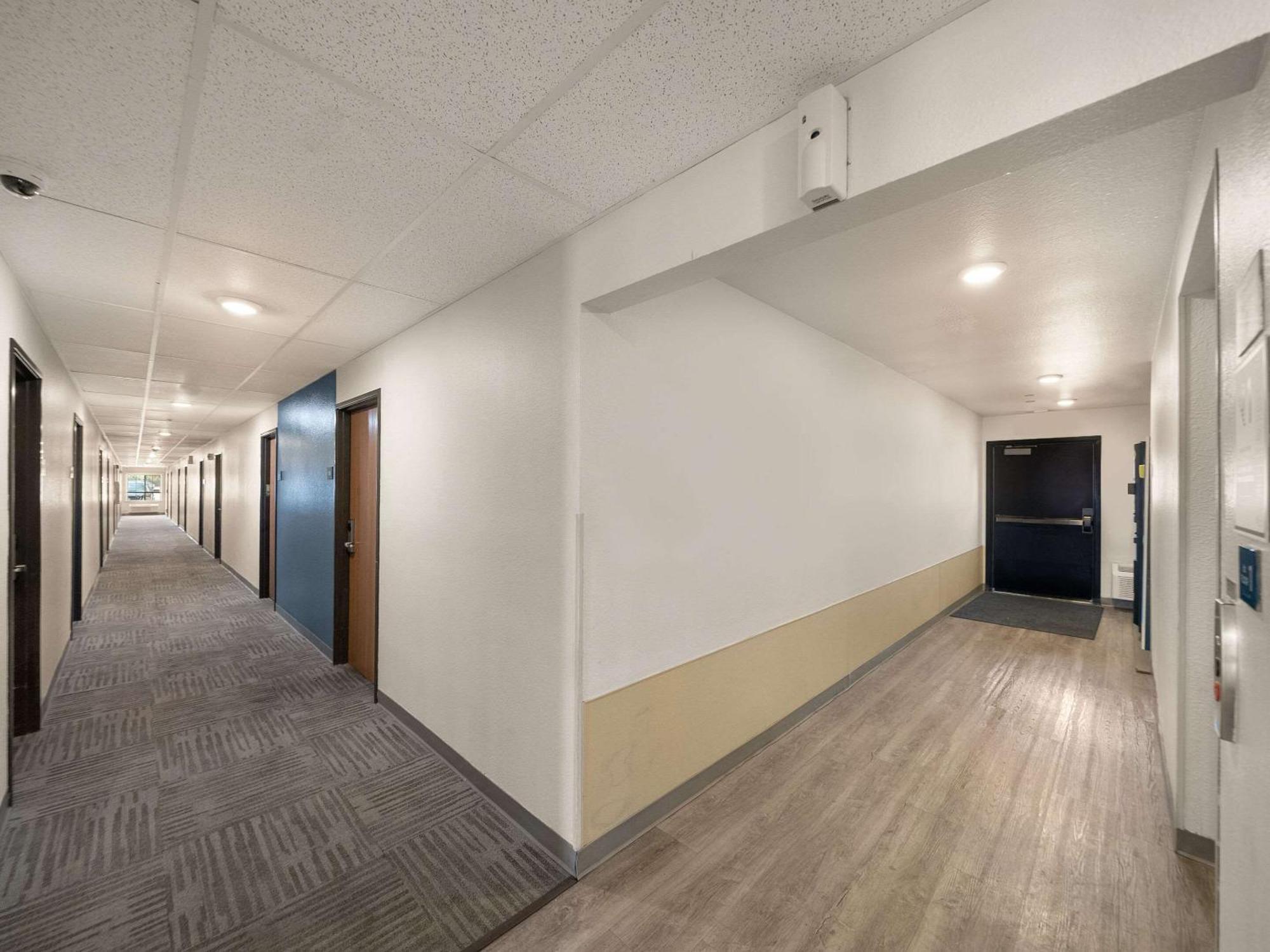 Woodspring Suites Dallas רוקוול מראה חיצוני תמונה